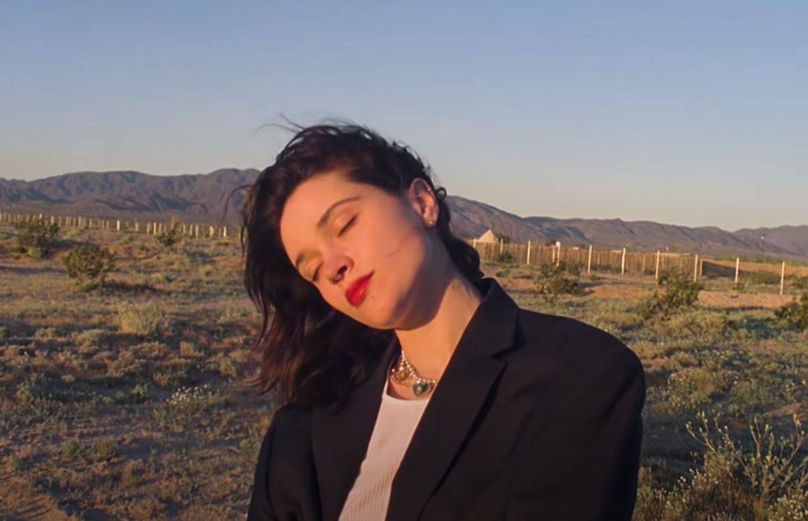 Lolo Zouaï - Alone With You