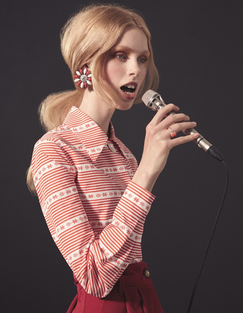 "Shine Bright...": Model Karaoke 