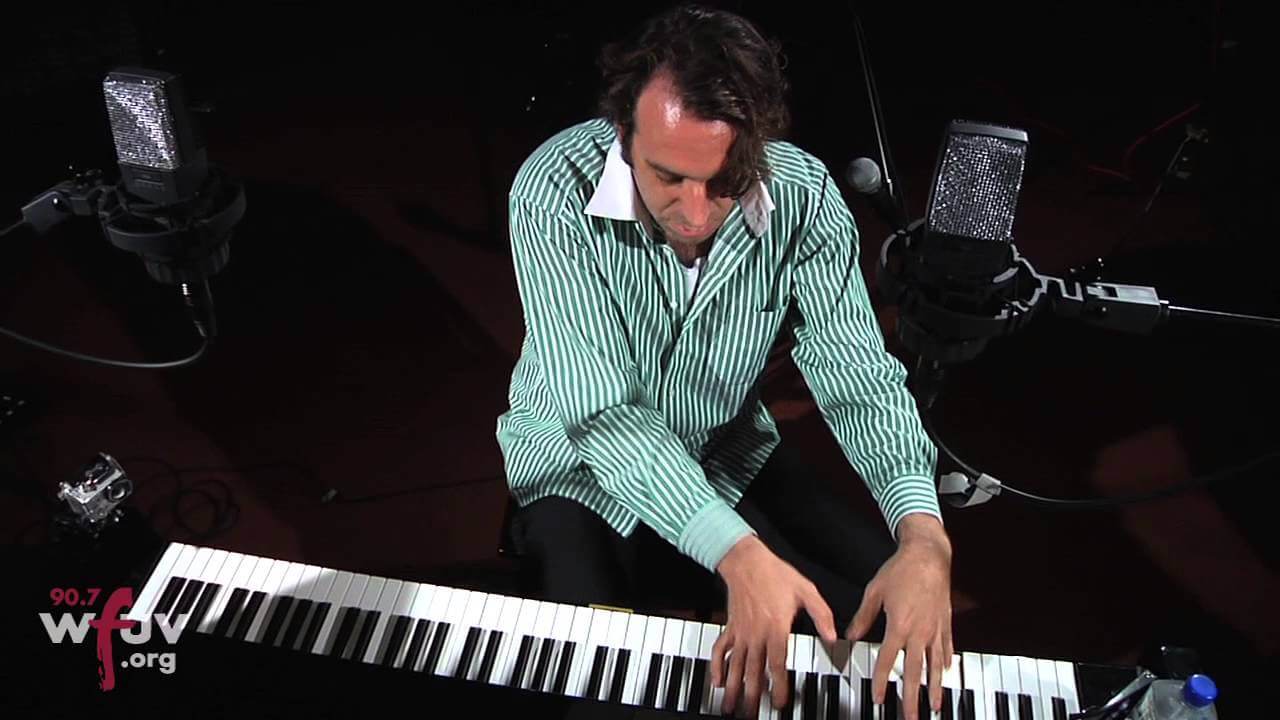 Chilly Gonzales - Knight Moves (Live)