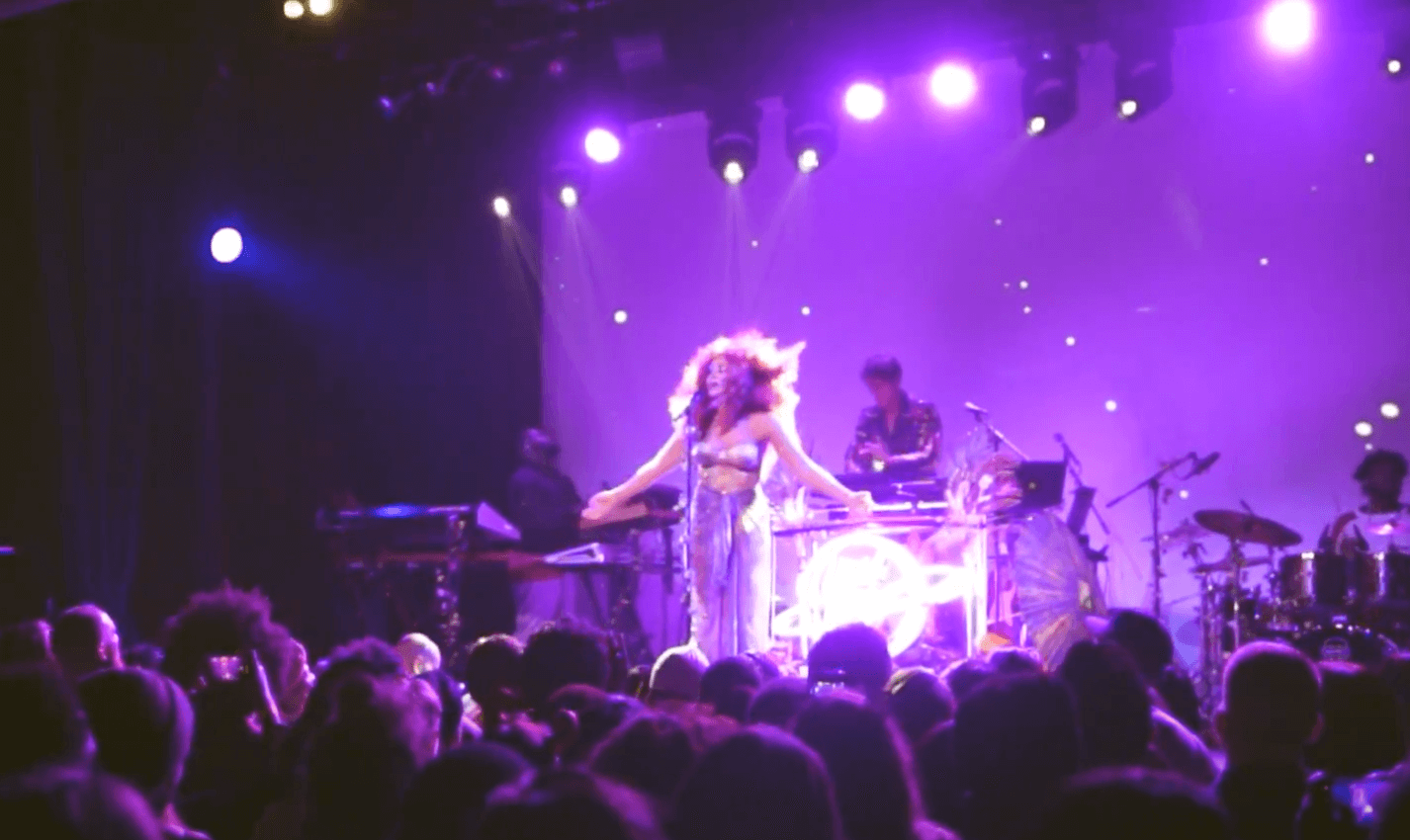 LION BABE - Into Me