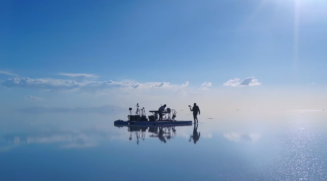 FKJ live at Salar de Uyuni for Cercle