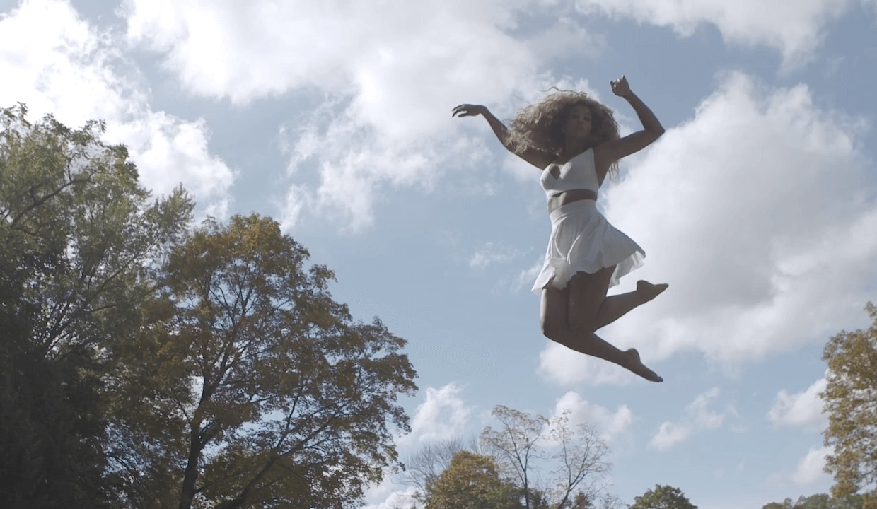 Lion Babe - Jump Hi ft. Childish Gambino