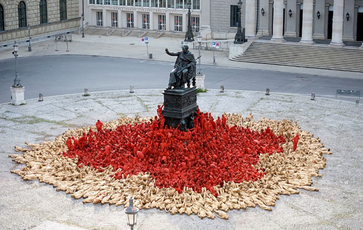 Spencer Tunick's RING