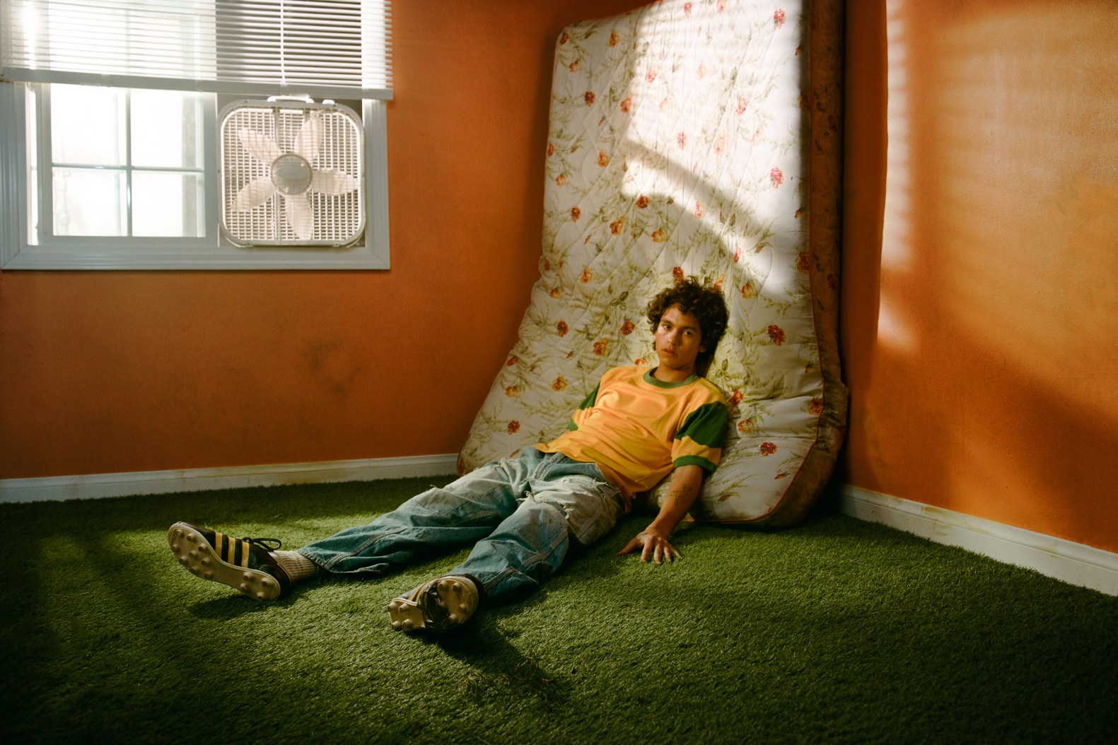 Dominic Fike, Weezer - Think Fast