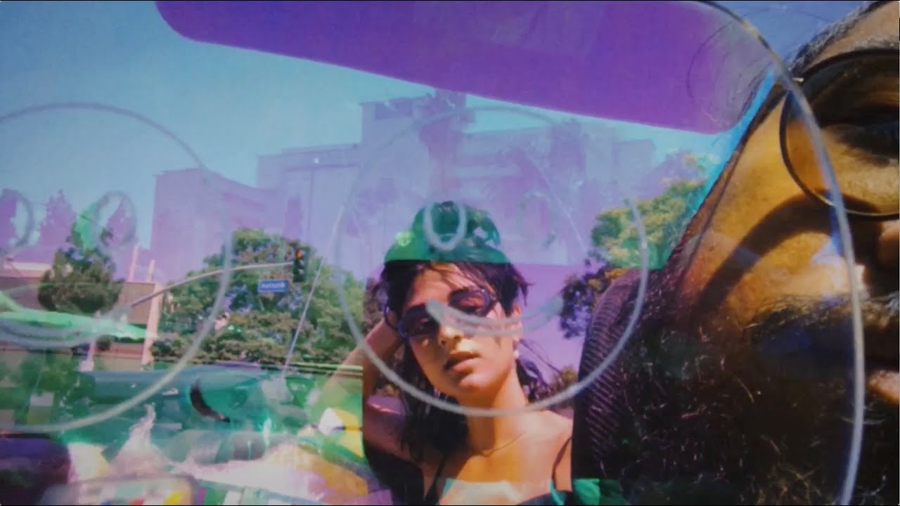 Mndsgn & Sofie - Abeja