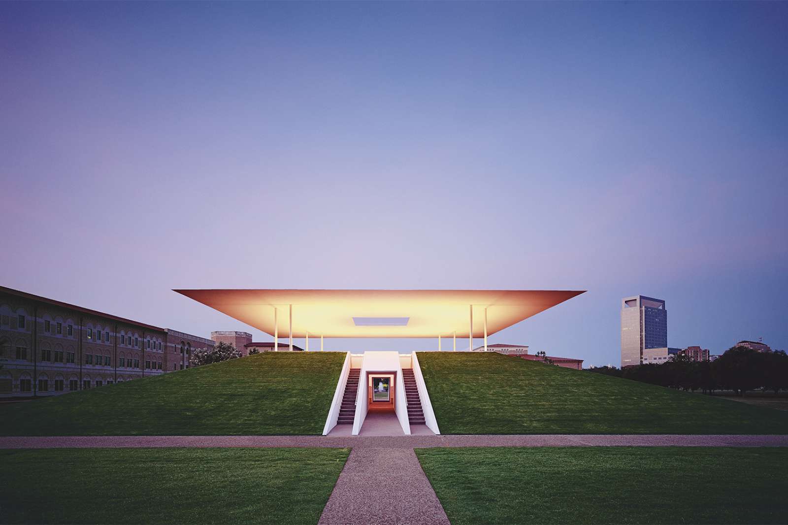 James Turrell’s Twilight Epiphany