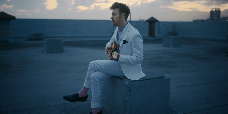 FINNEAS - Let's Fall in Love for the Night