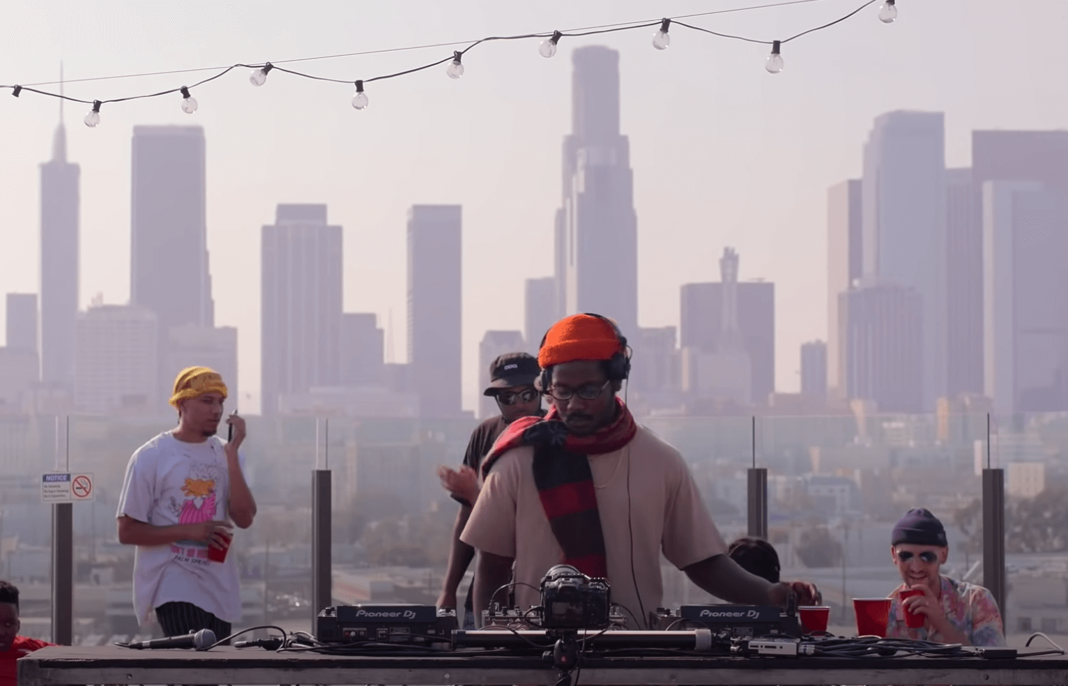 CHANNEL TRES LA rooftop bumpin' house set