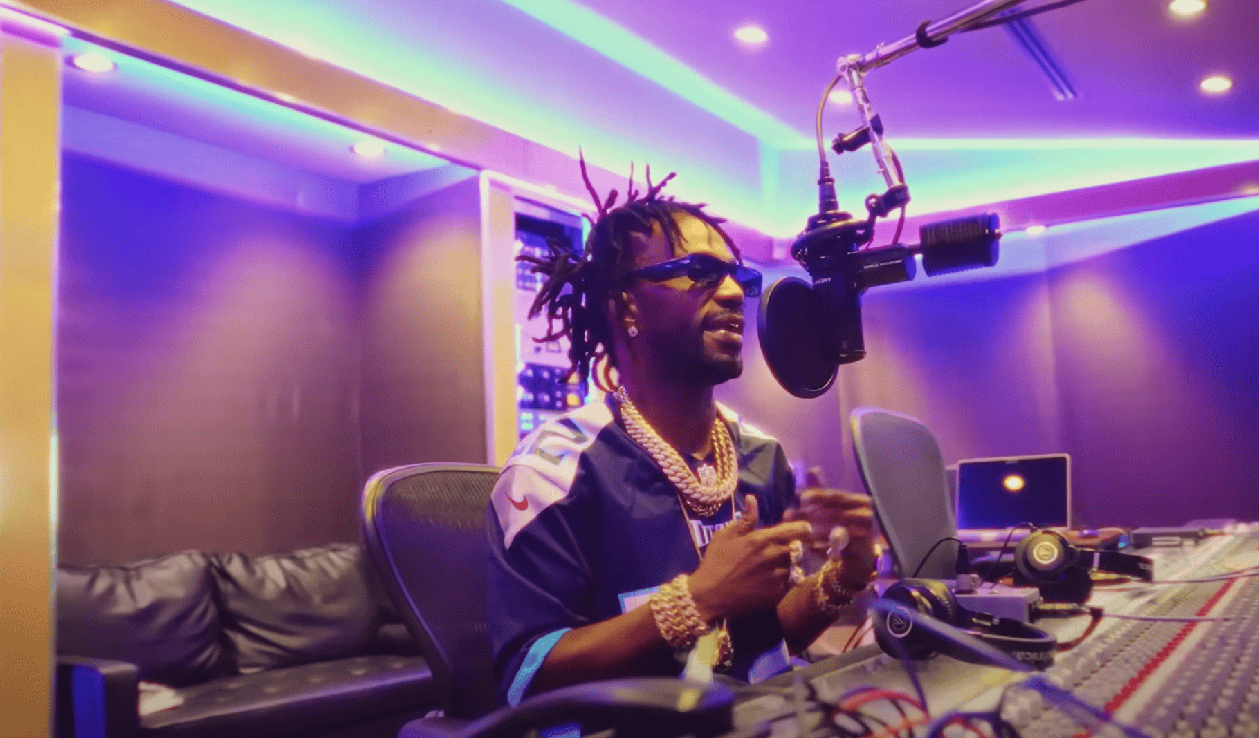 Juicy J feat. Finesse 2 Tymes - Be Careful