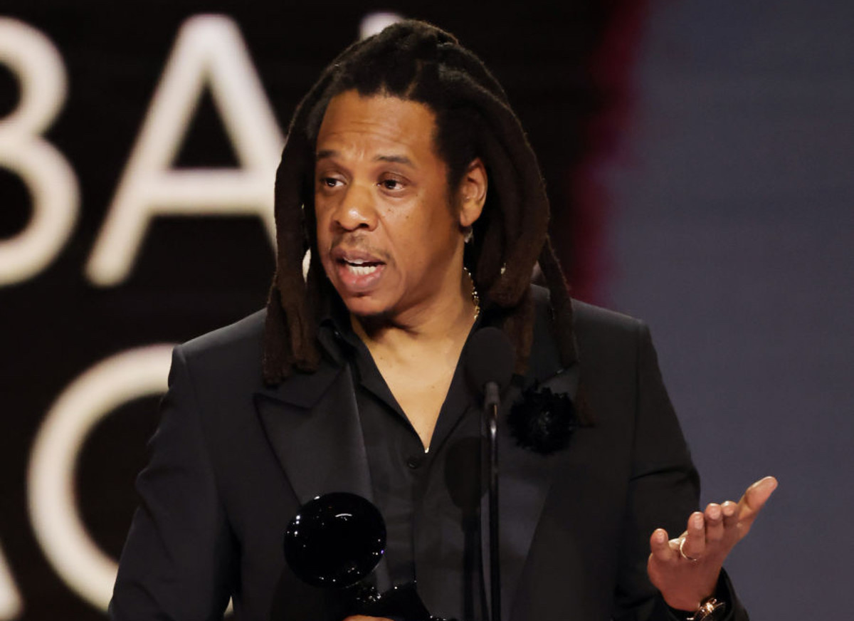 JAY-Z Shakes Up 2024 Grammys
