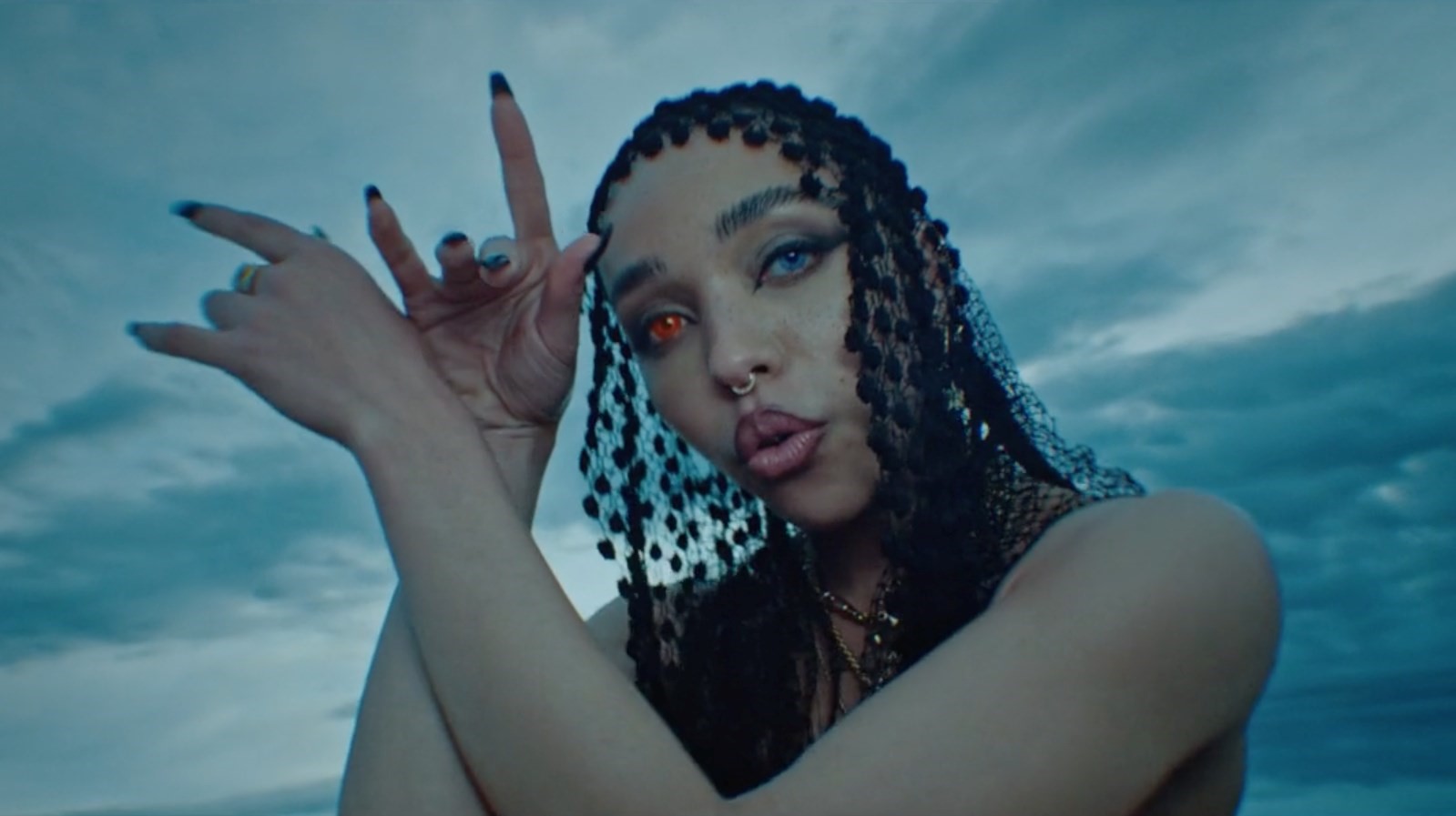 FKA twigs - holy terrain feat. Future