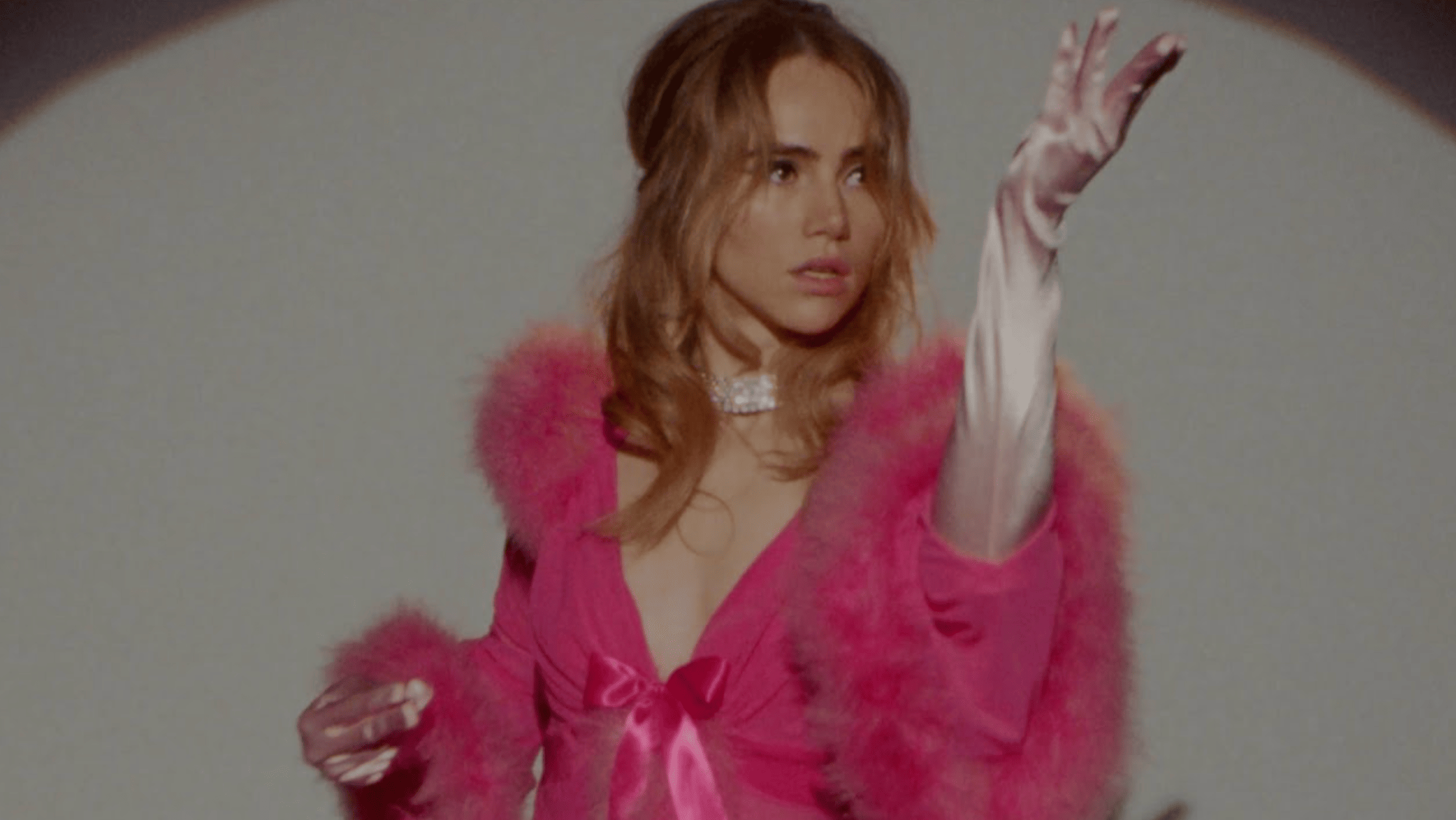 Suki Waterhouse - Melrose Meltdown