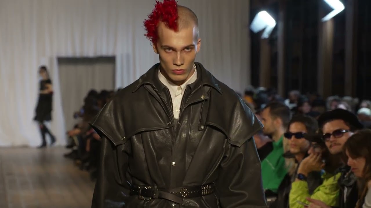 ENFANTS RICHES DÉPRIMÉS PRINTEMPS ÉTÉ 2023 RUNWAY