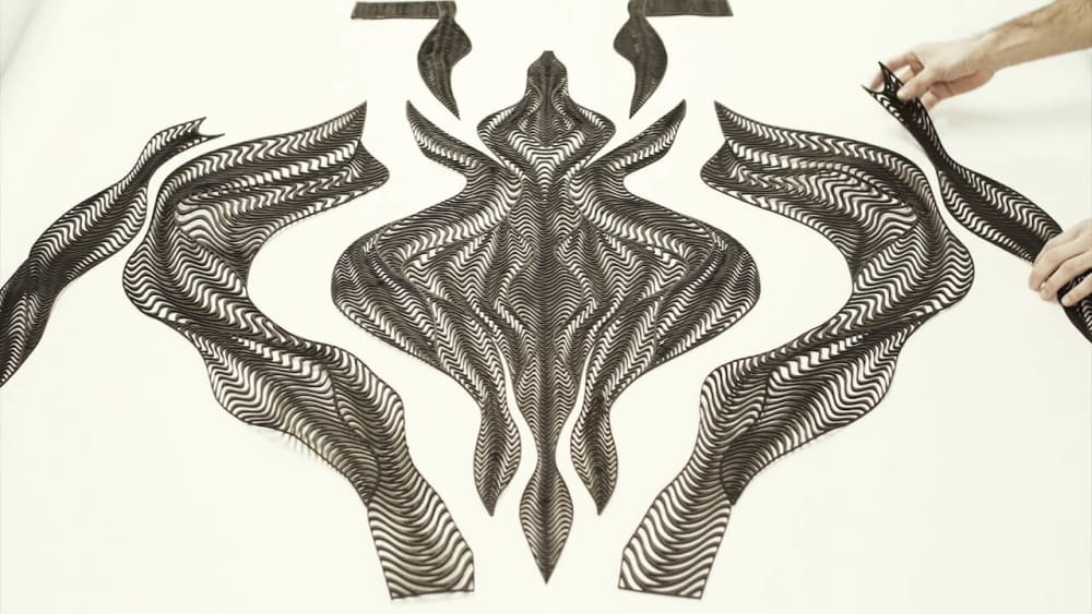Iris van Herpen - Between The Lines