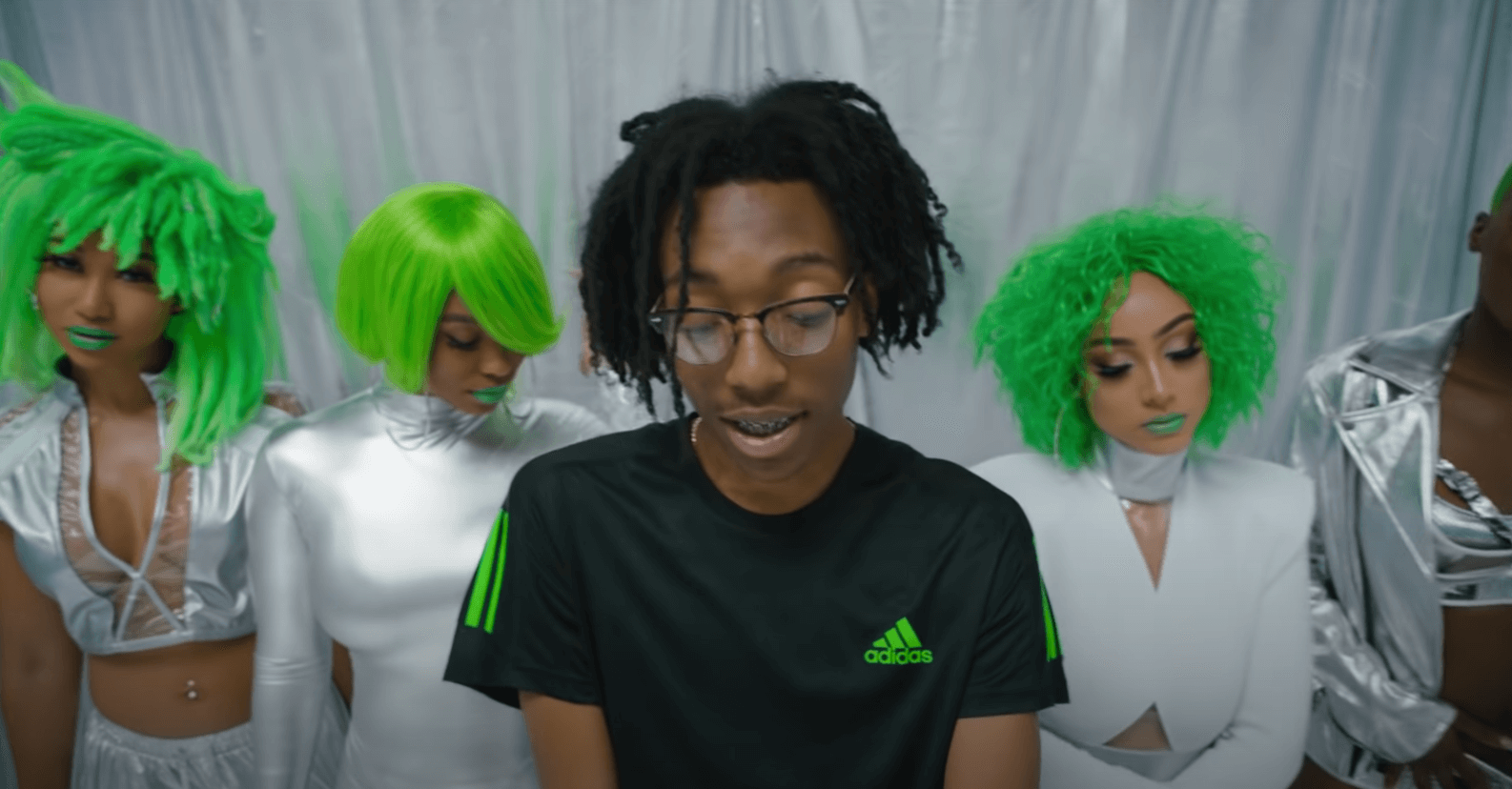 Lil Tecca - Dolly ft. Lil Uzi Vert