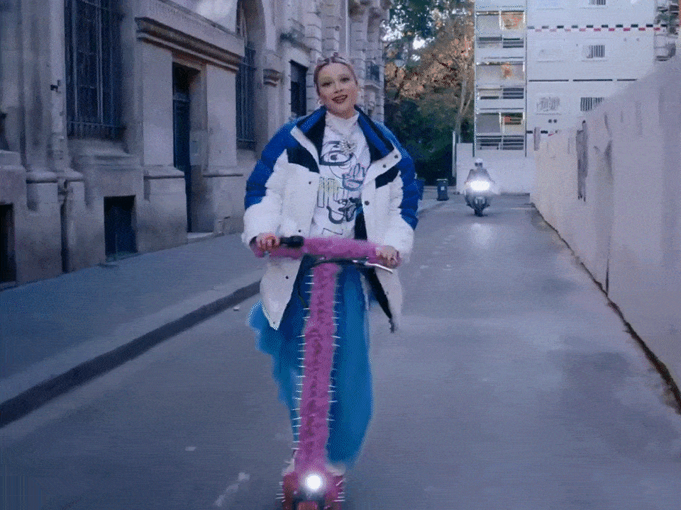 Lolo Zouaï - Scooter