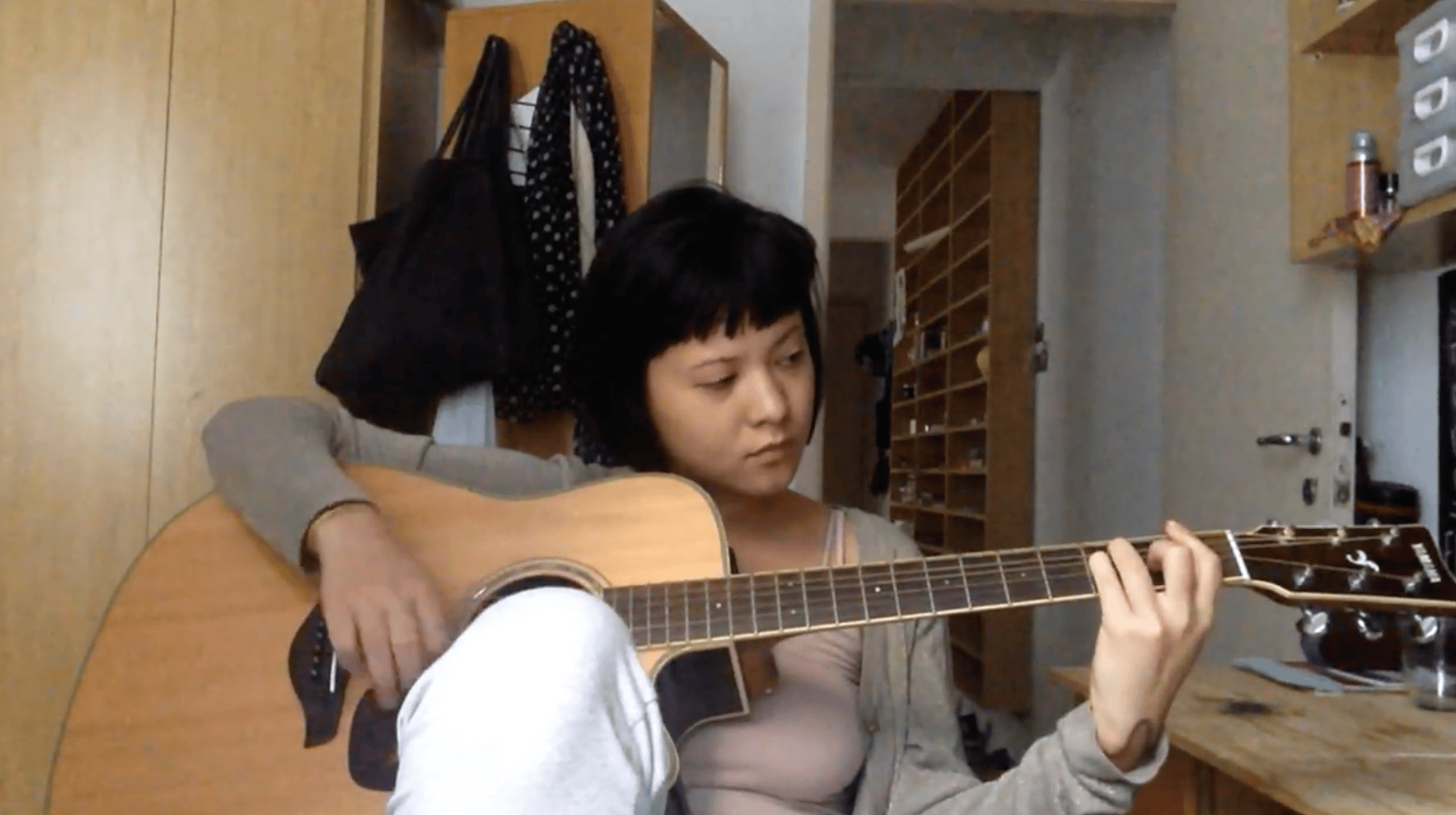 Aiko - fly