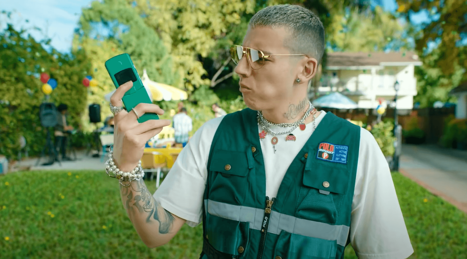 J Balvin, Sky - Verde