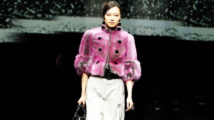 Giorgio Armani Women's Fall Winter 2020-2021 Fashion Show