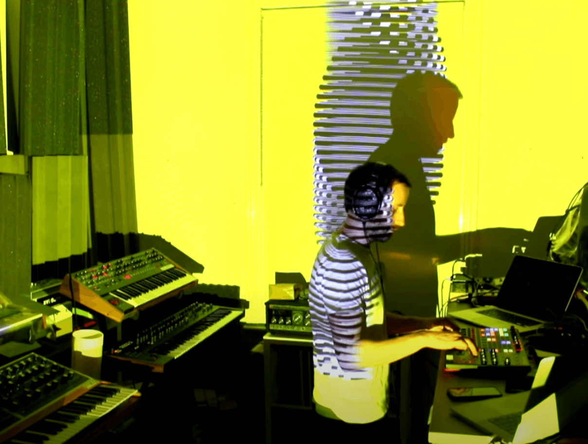 Max Cooper - Lockdown AV Session